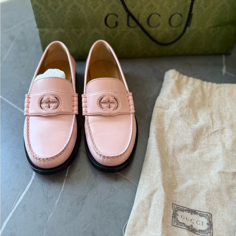 Gucci Interlocking G Perfect Pink Loafers 39 $990 - Picture 5 of 15